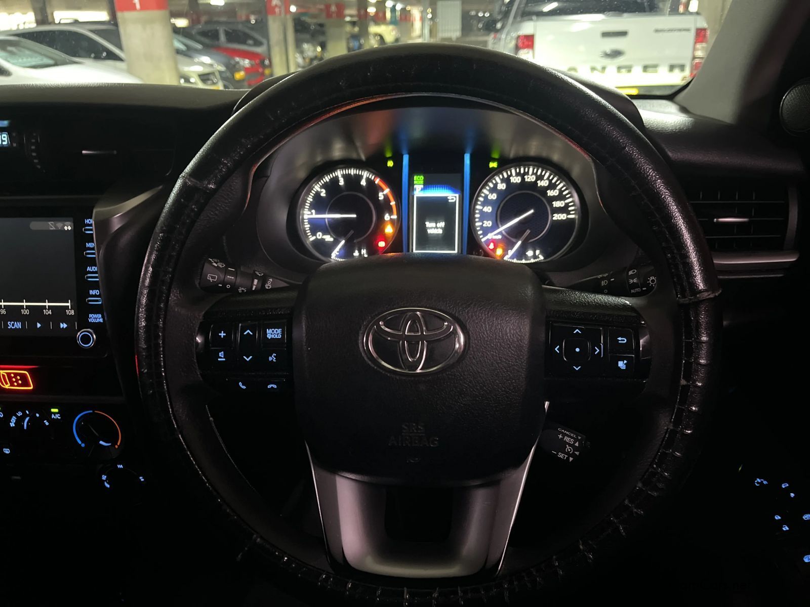 2021 Toyota Fortuner photo 9