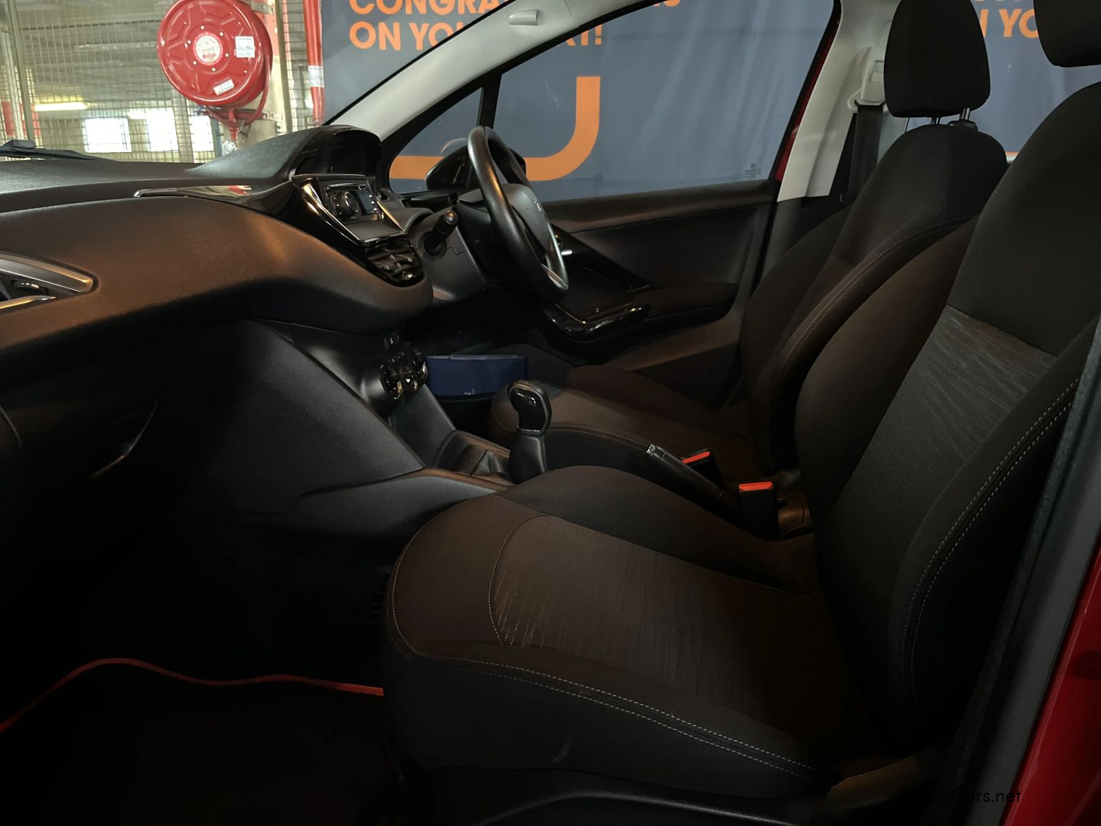 2015 Peugeot 208 photo 14