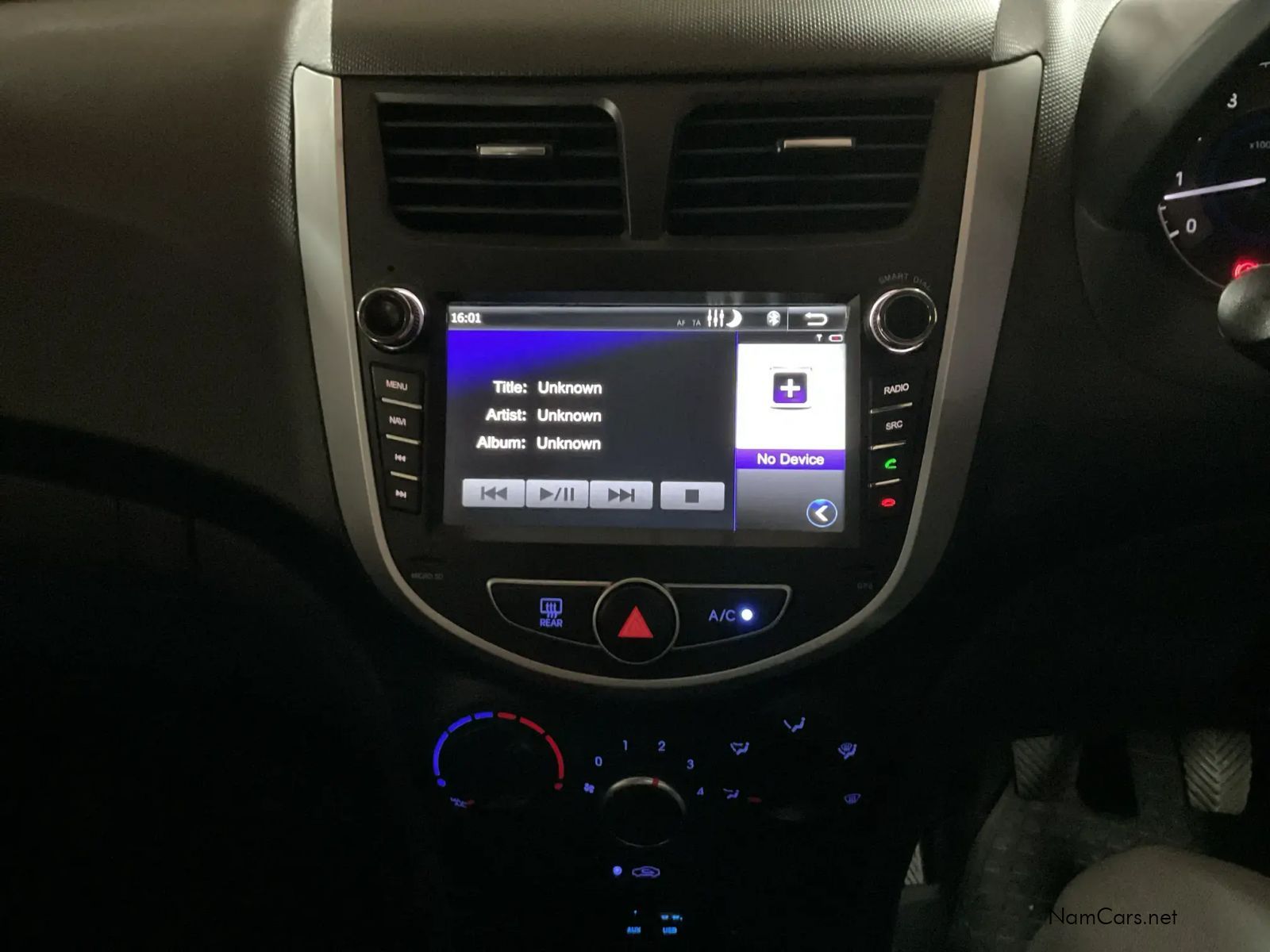 2018 Hyundai Accent photo 8