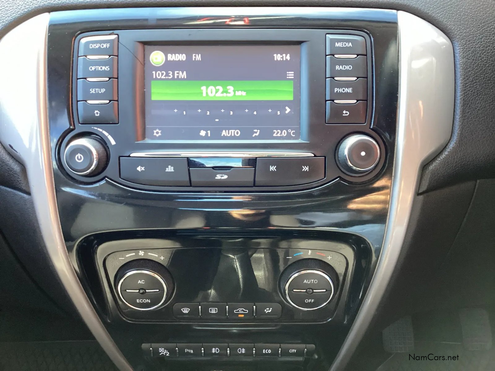 2016 Tata Bolt photo 10