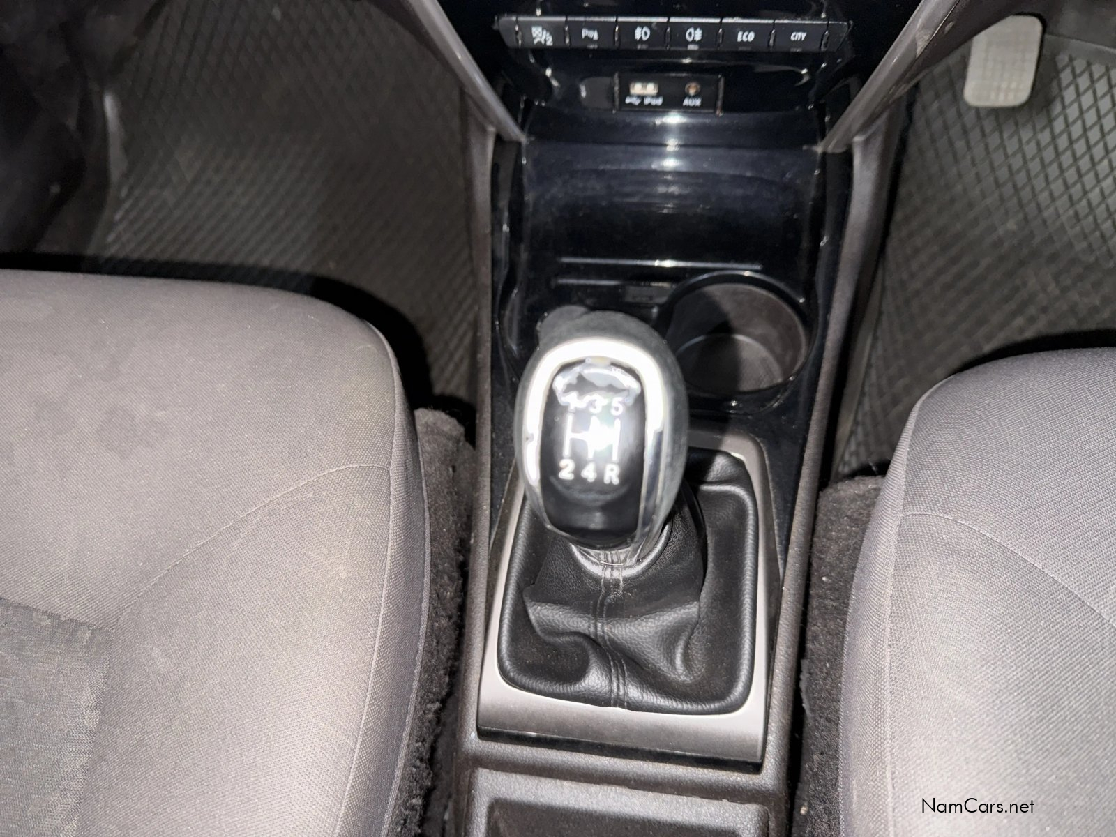 2016 Tata Bolt photo 12