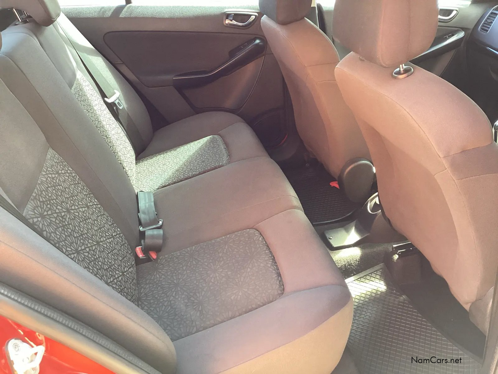 2016 Tata Bolt photo 16