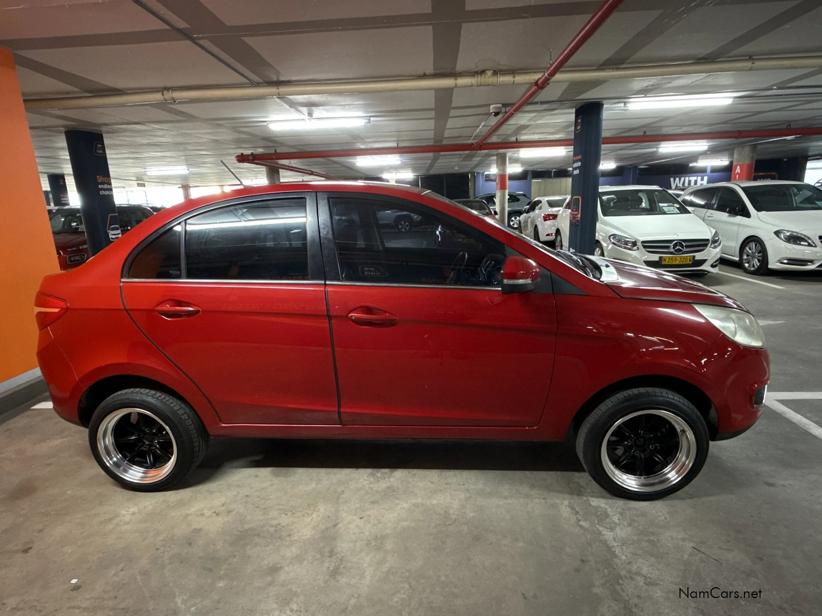 2016 Tata Bolt photo 4