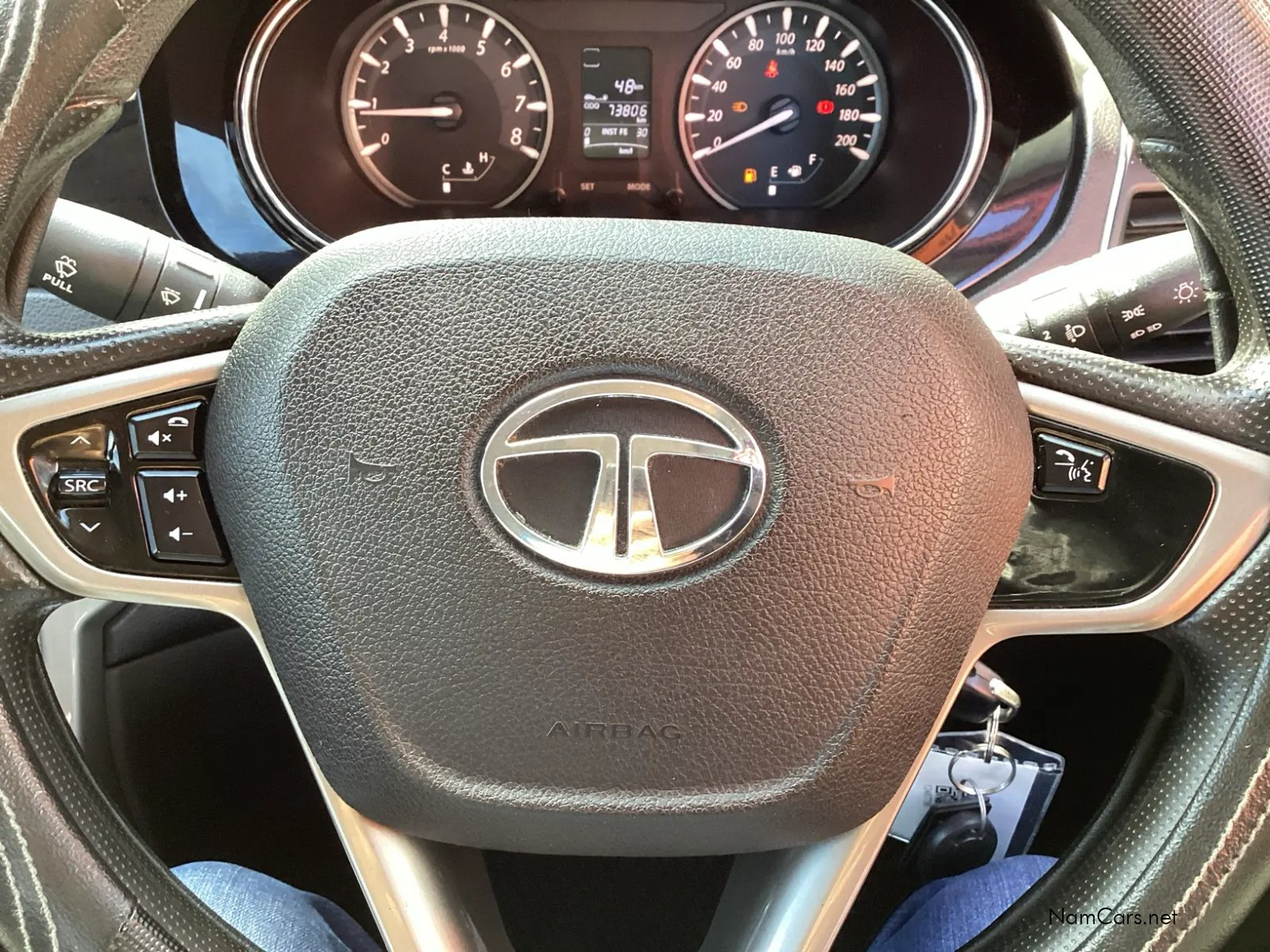 2016 Tata Bolt photo 9
