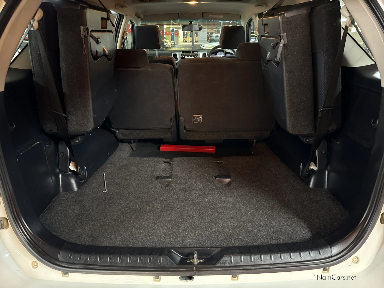 2015 Toyota Fortuner photo 4