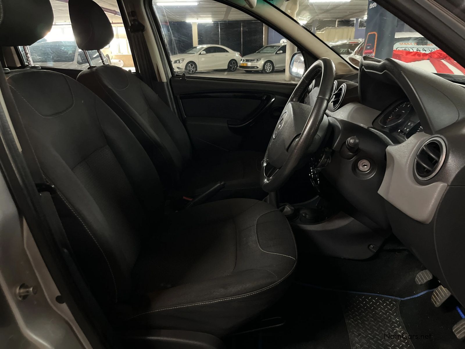 2014 Renault Duster photo 13