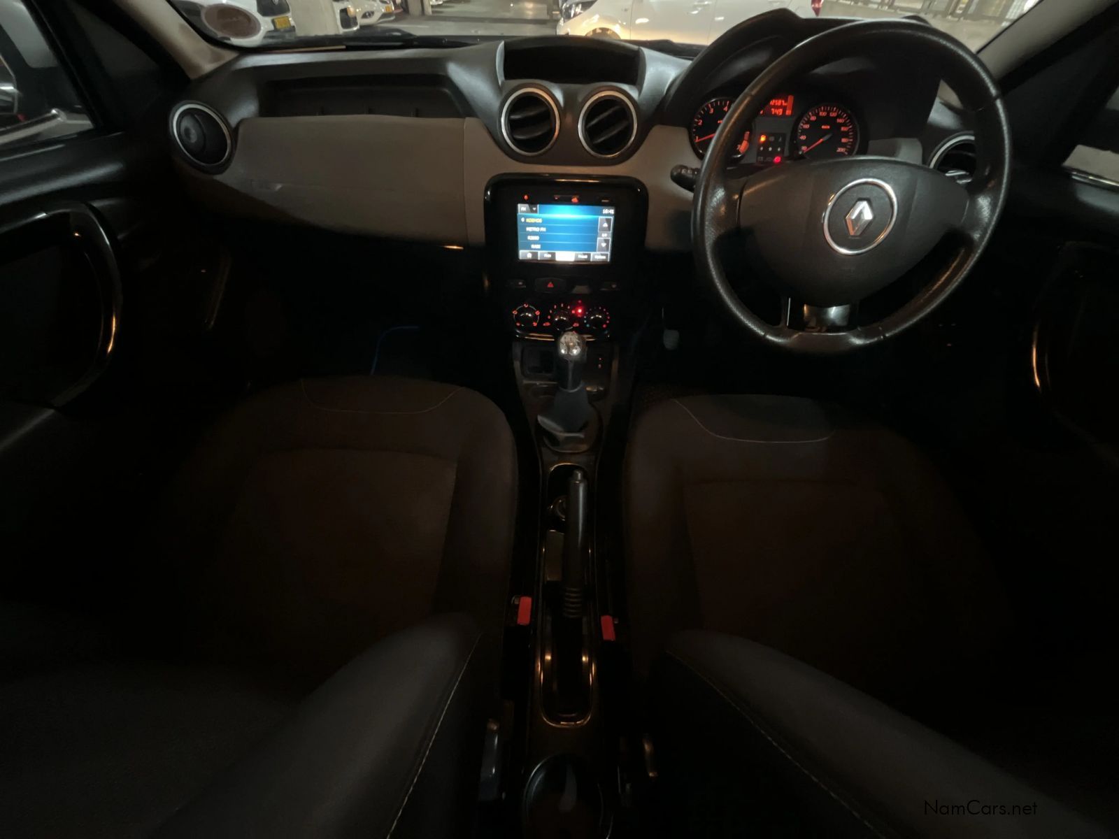 2014 Renault Duster photo 18