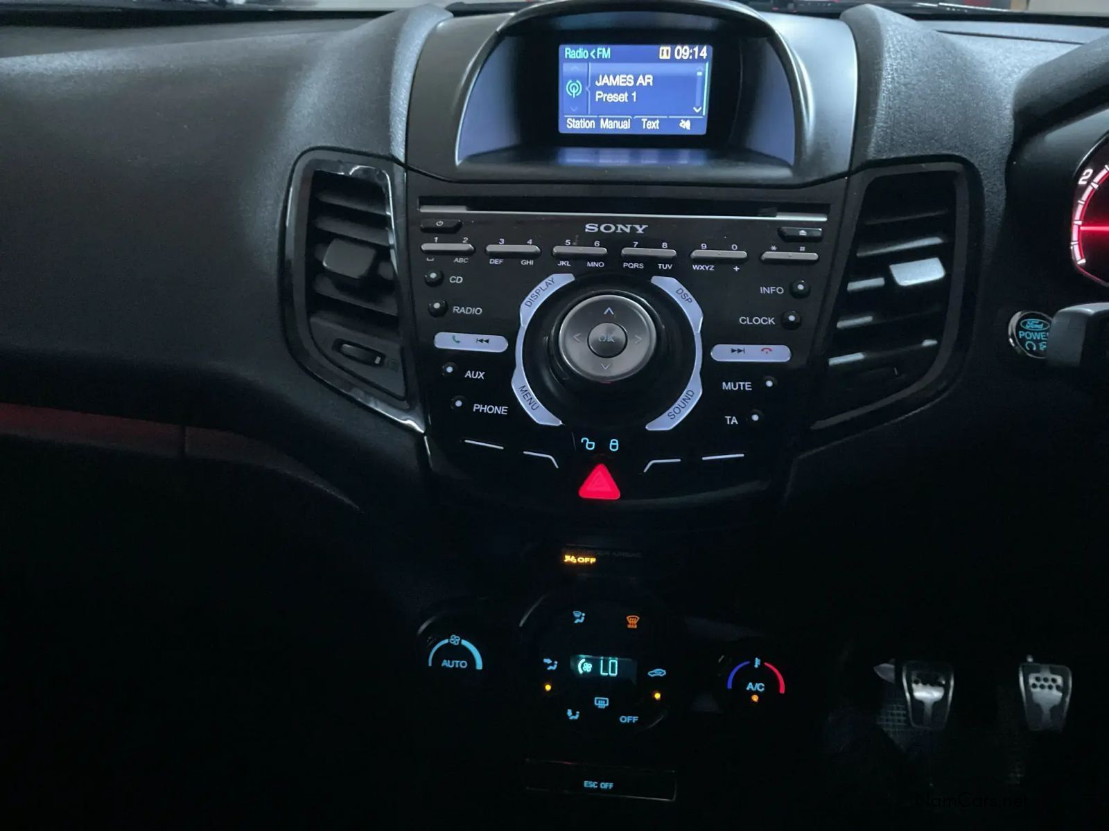 2015 Ford Fiesta photo 8