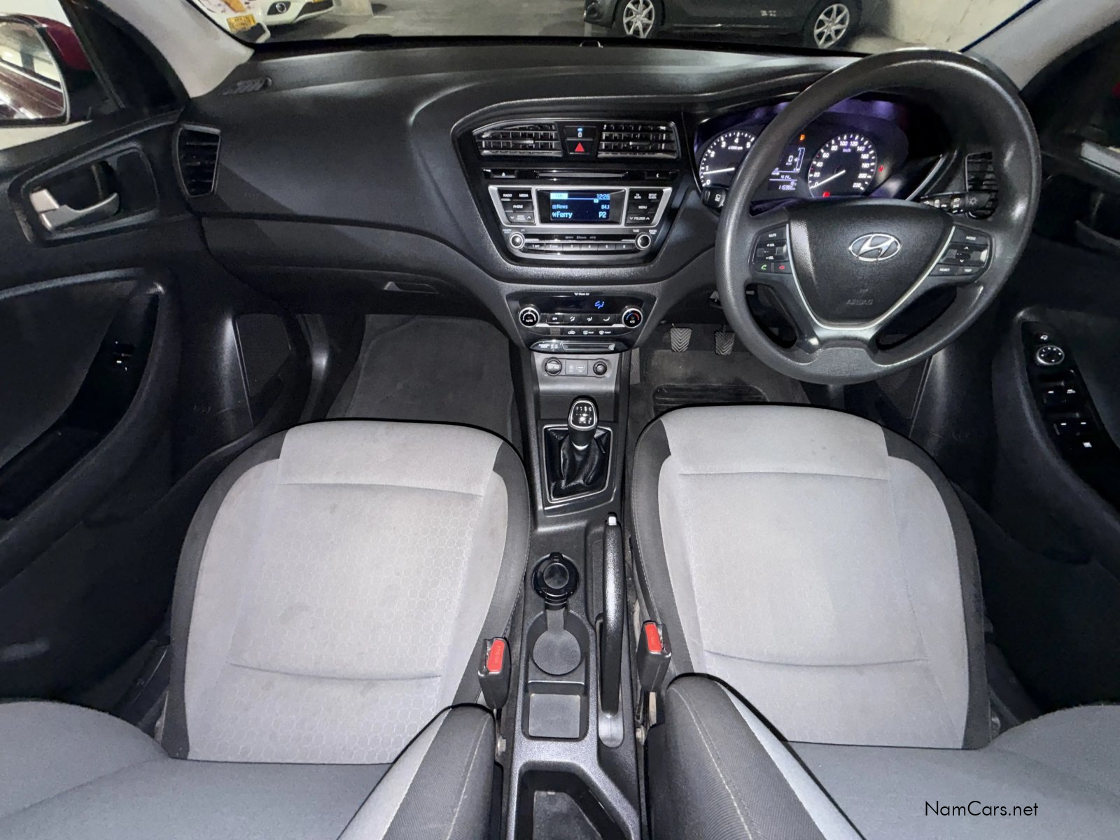 2015 Hyundai i20 photo 15