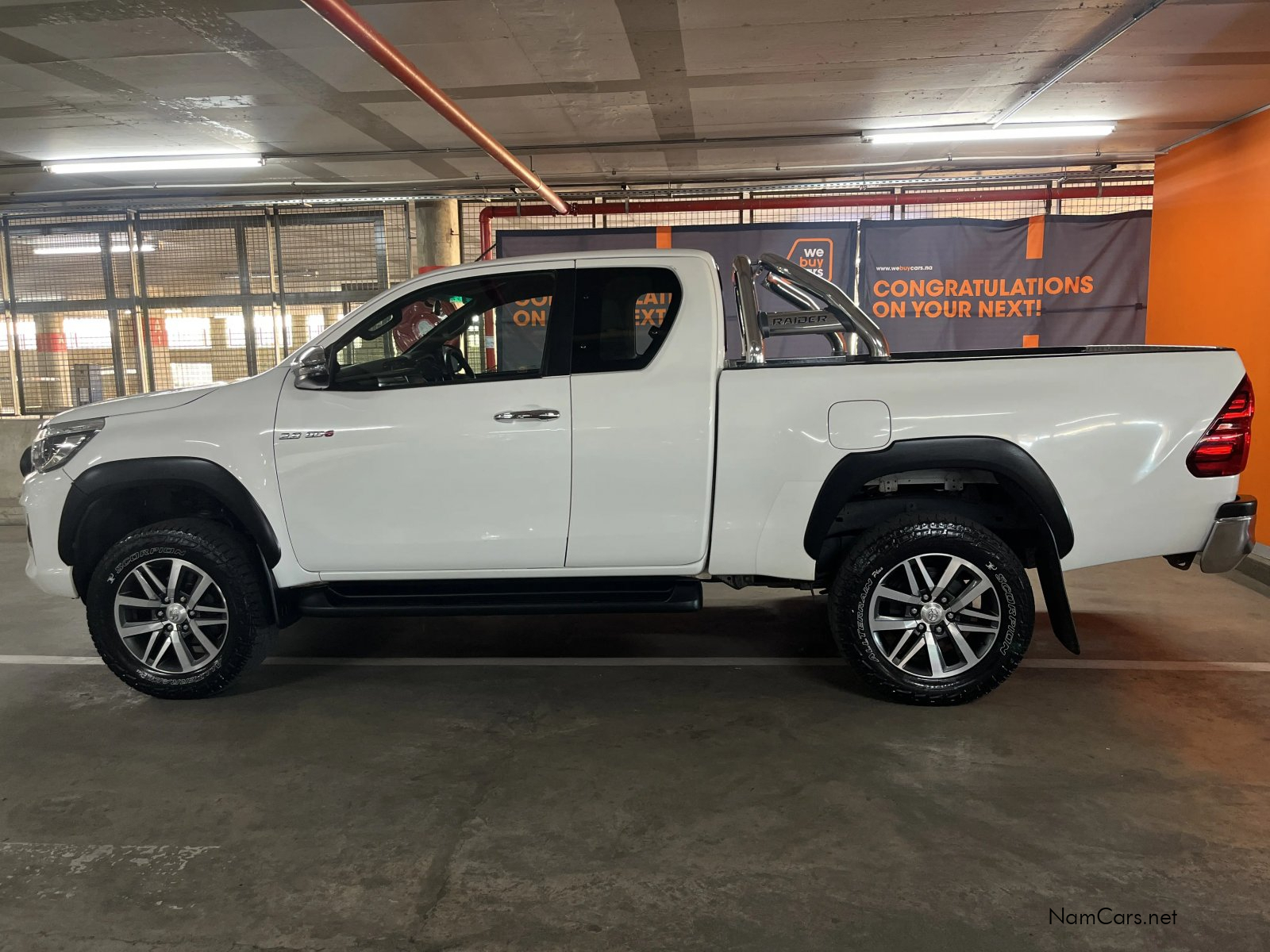 2018 Toyota Hilux photo 2