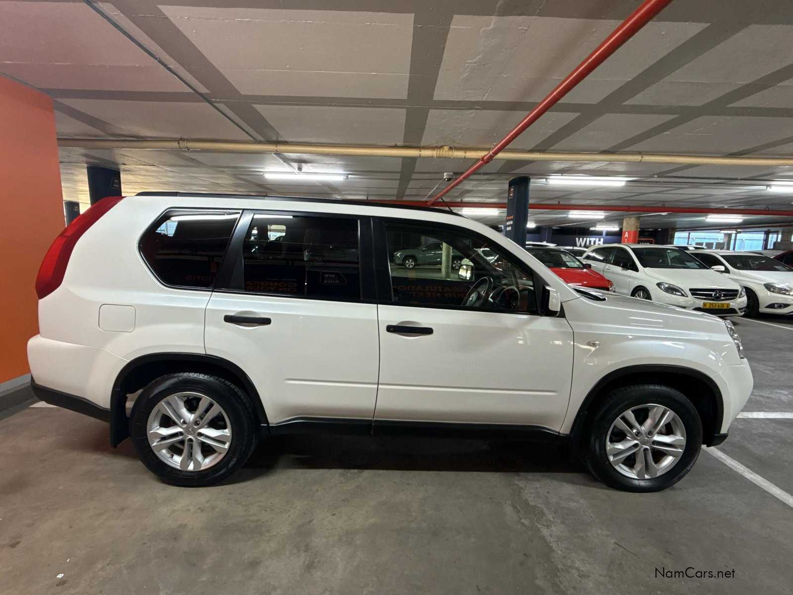 2013 Nissan X-trail photo 4