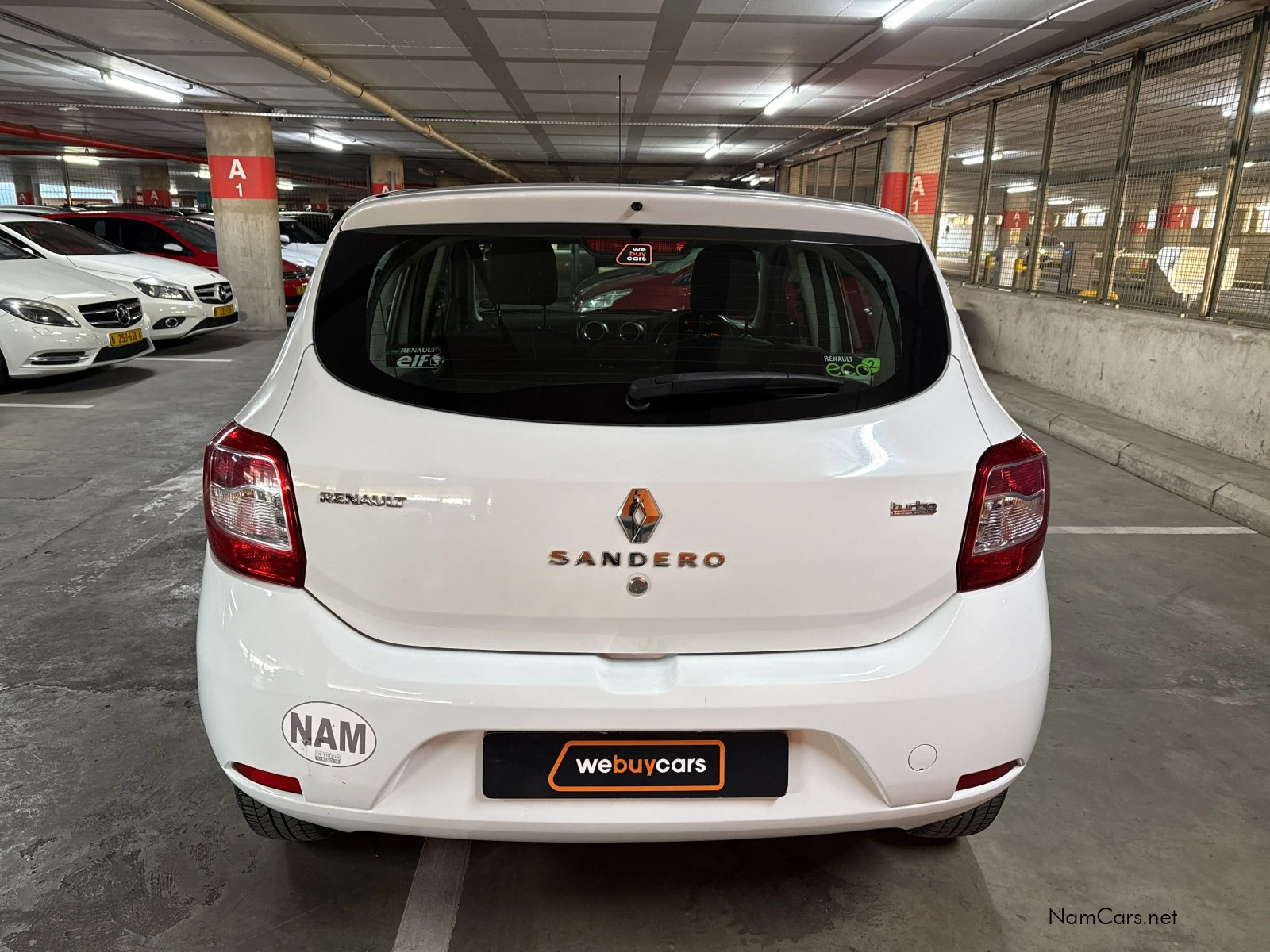 2015 Renault Sandero photo 3