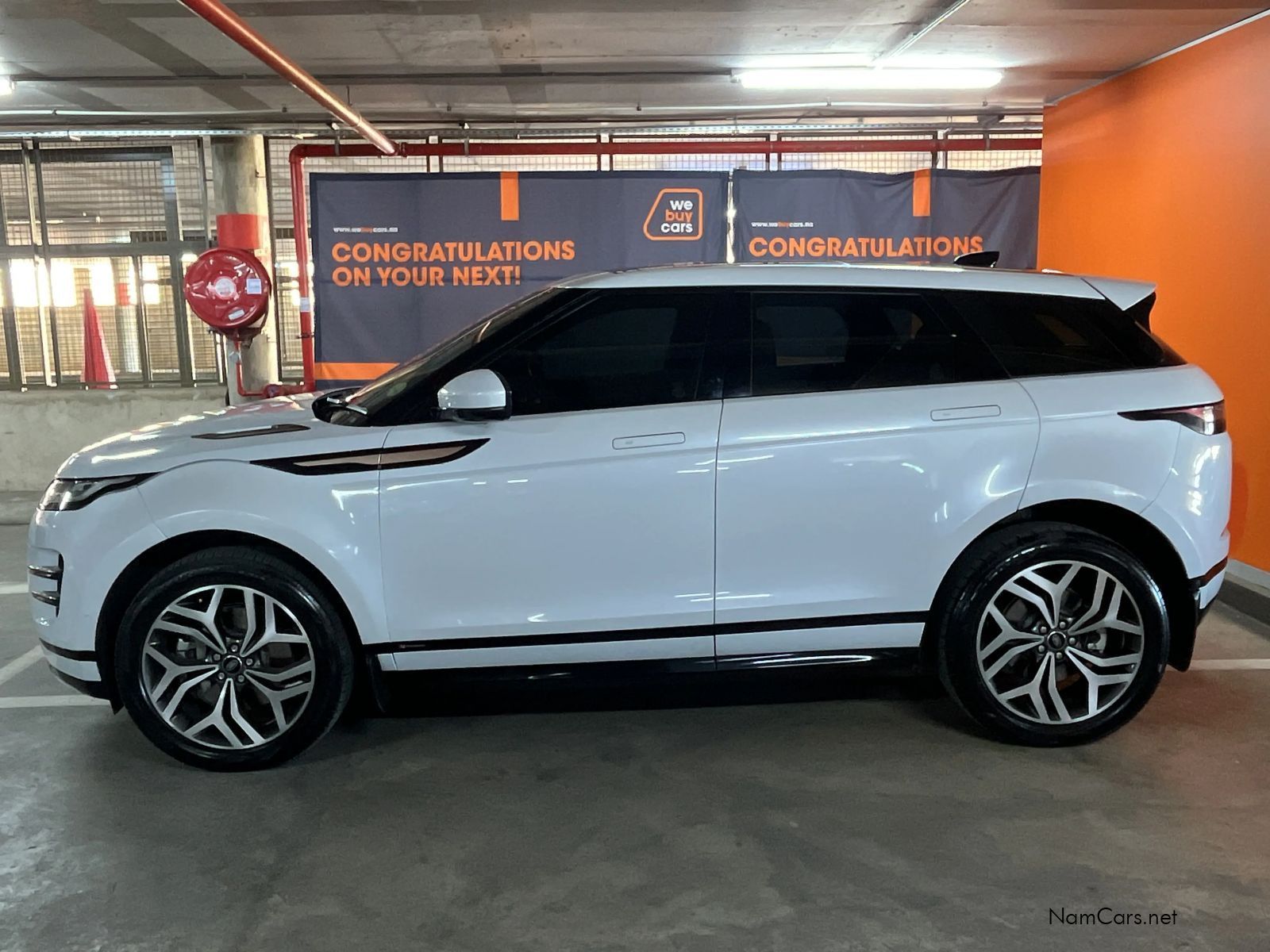 2020 Land Rover Range Rover photo 2