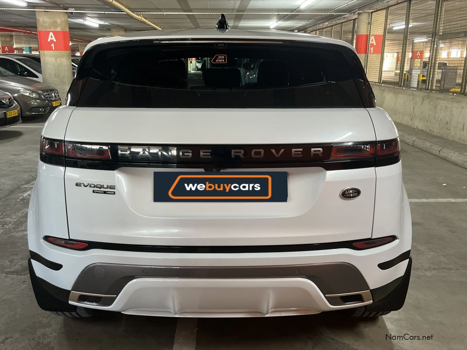 2020 Land Rover Range Rover photo 3