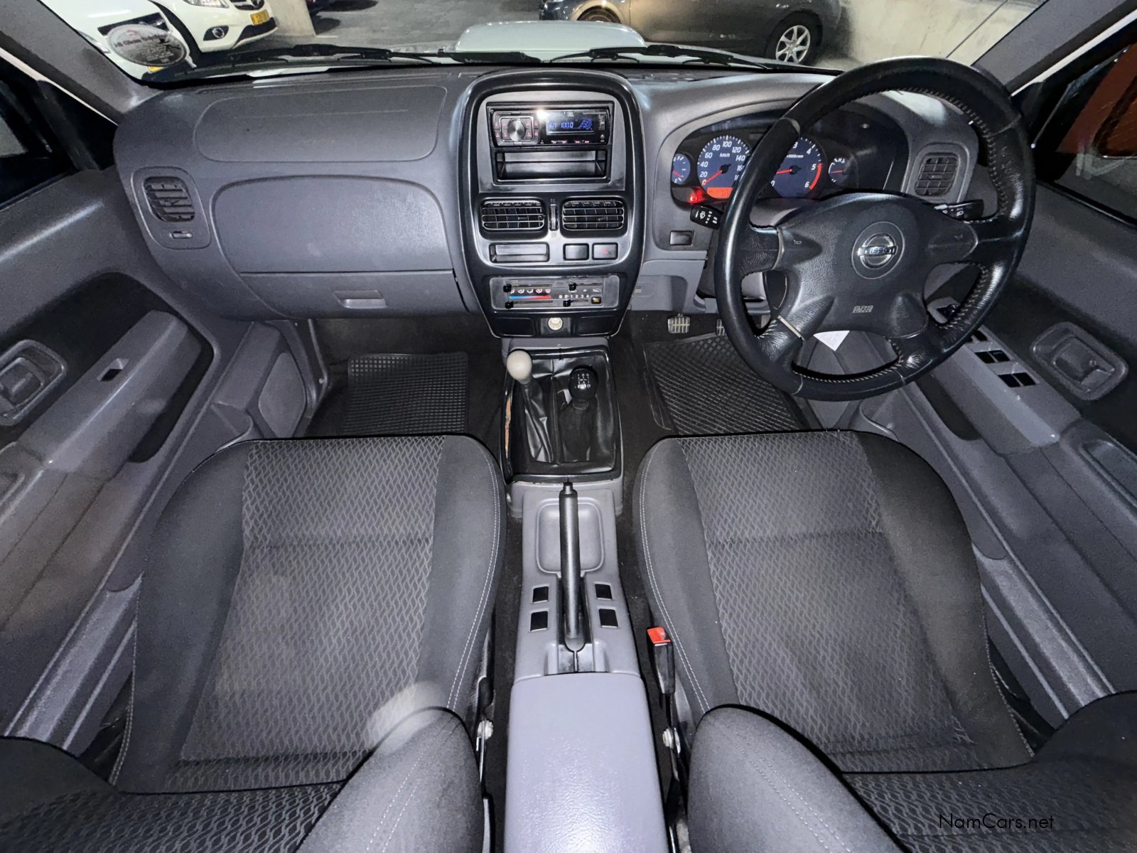 2019 Nissan Hardbody photo 13