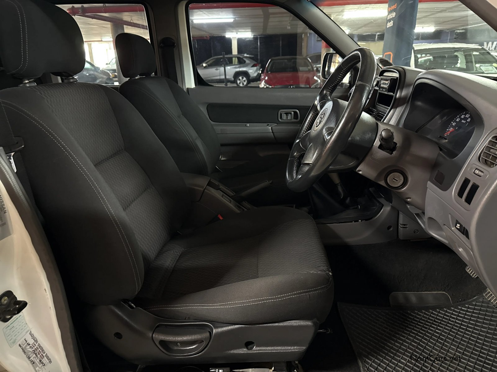 2019 Nissan Hardbody photo 16
