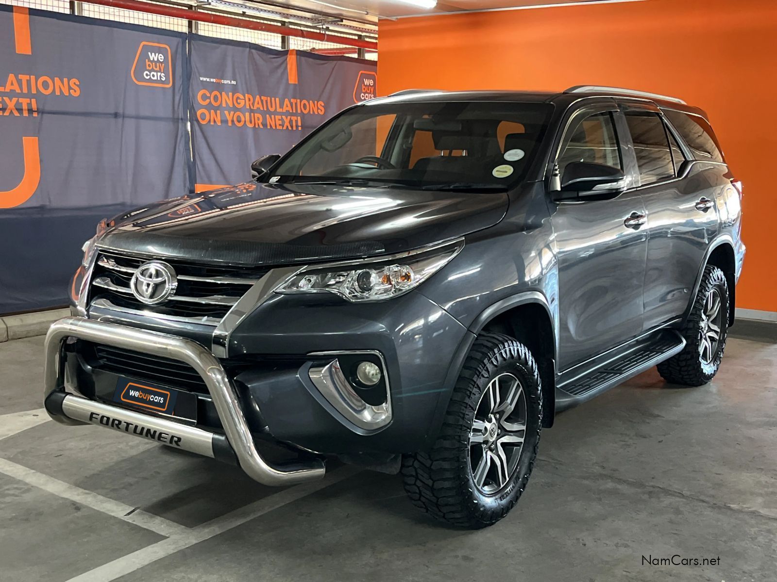 2016 Toyota Fortuner photo 1