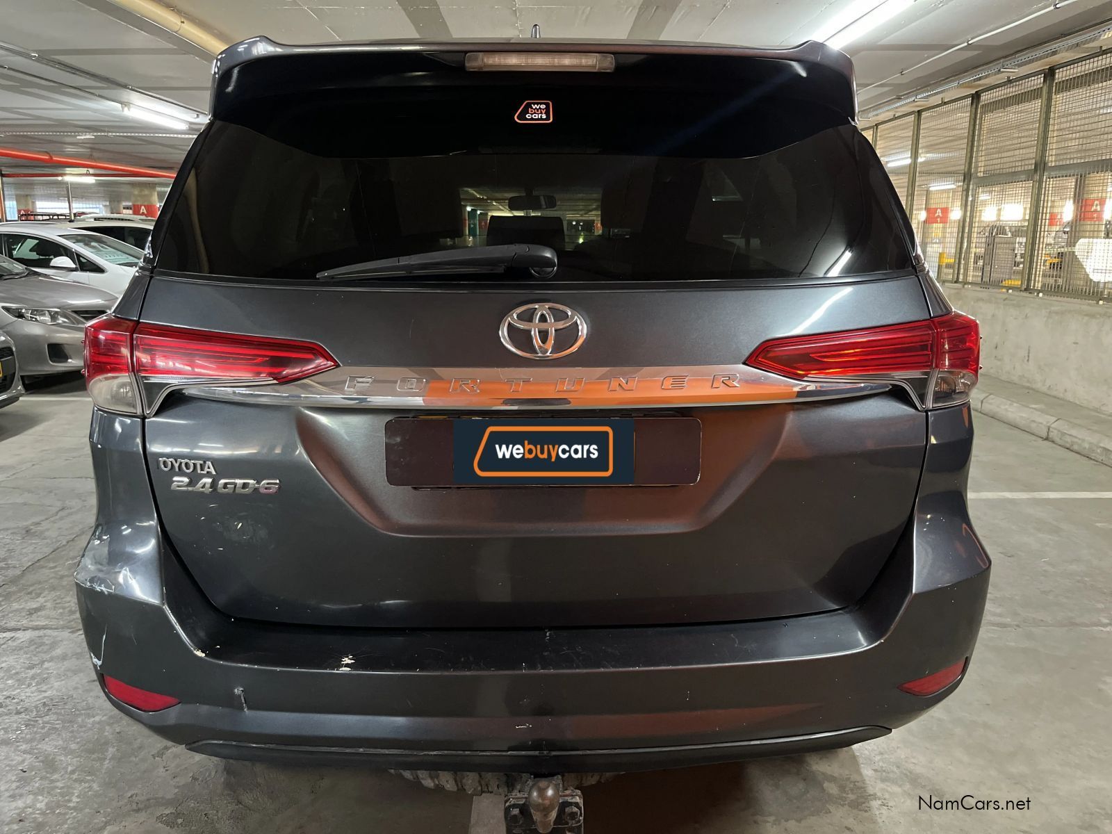 2016 Toyota Fortuner photo 3