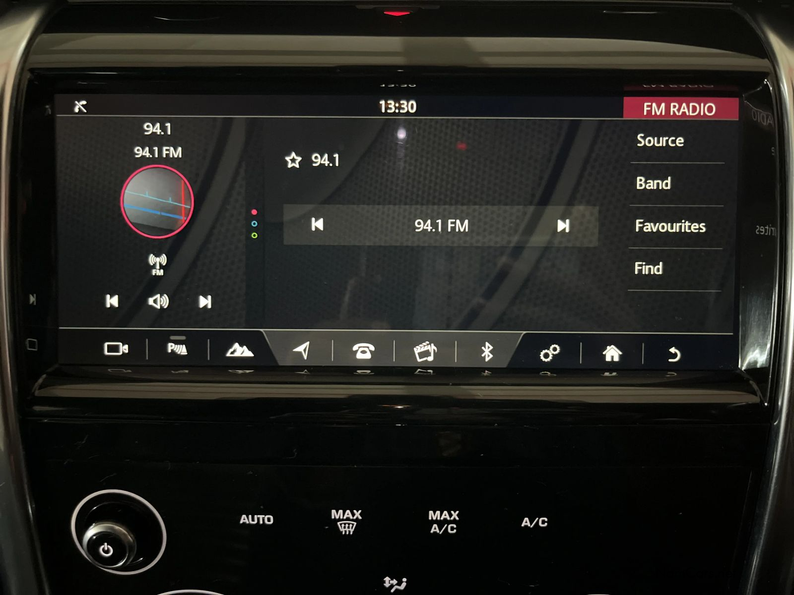 2020 Land Rover Discovery photo 10
