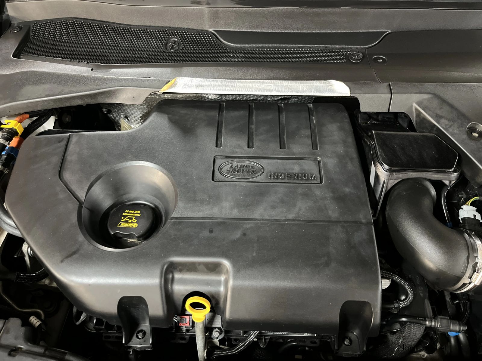 2020 Land Rover Discovery photo 8