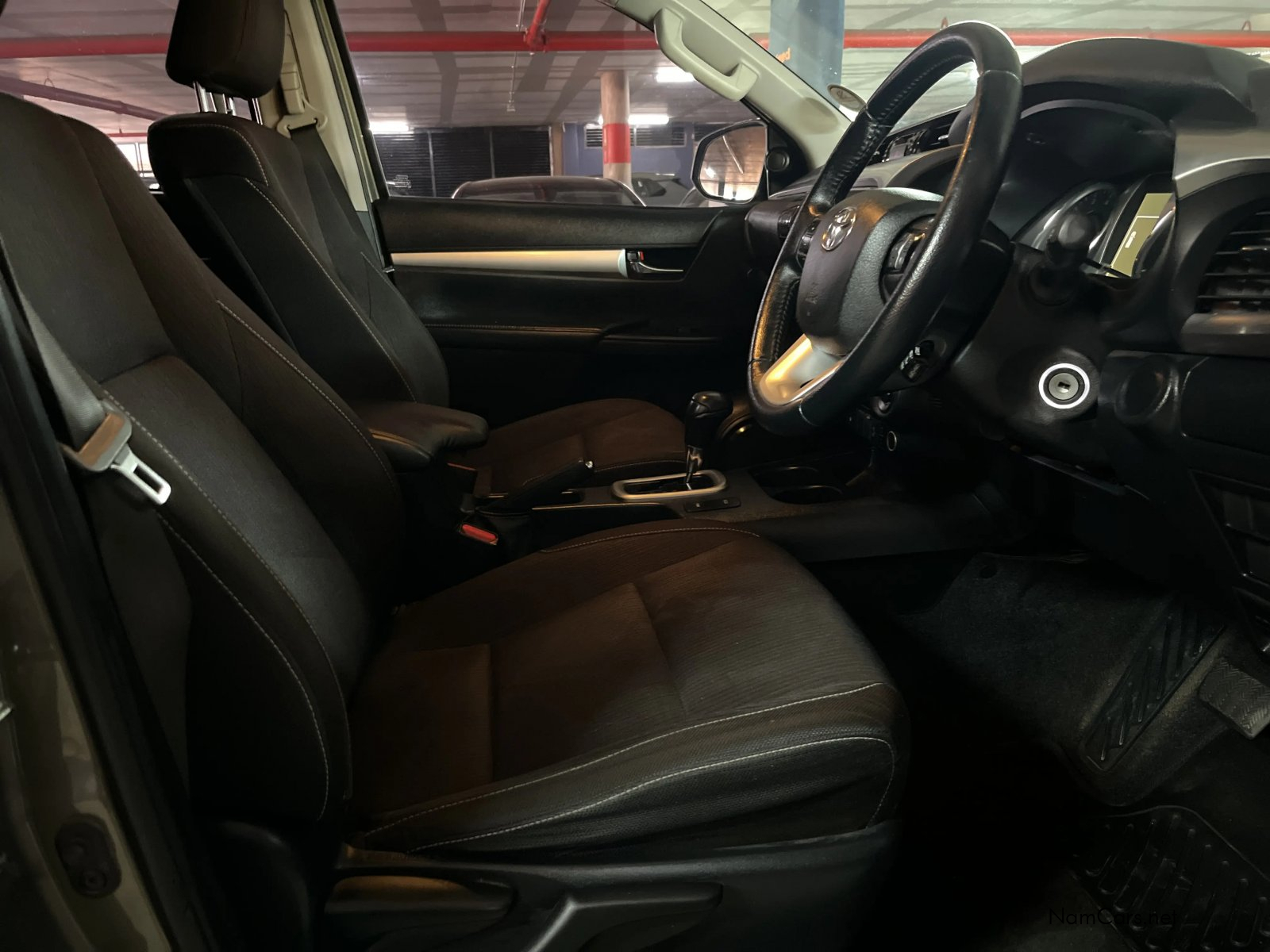 2022 Toyota Hilux photo 14