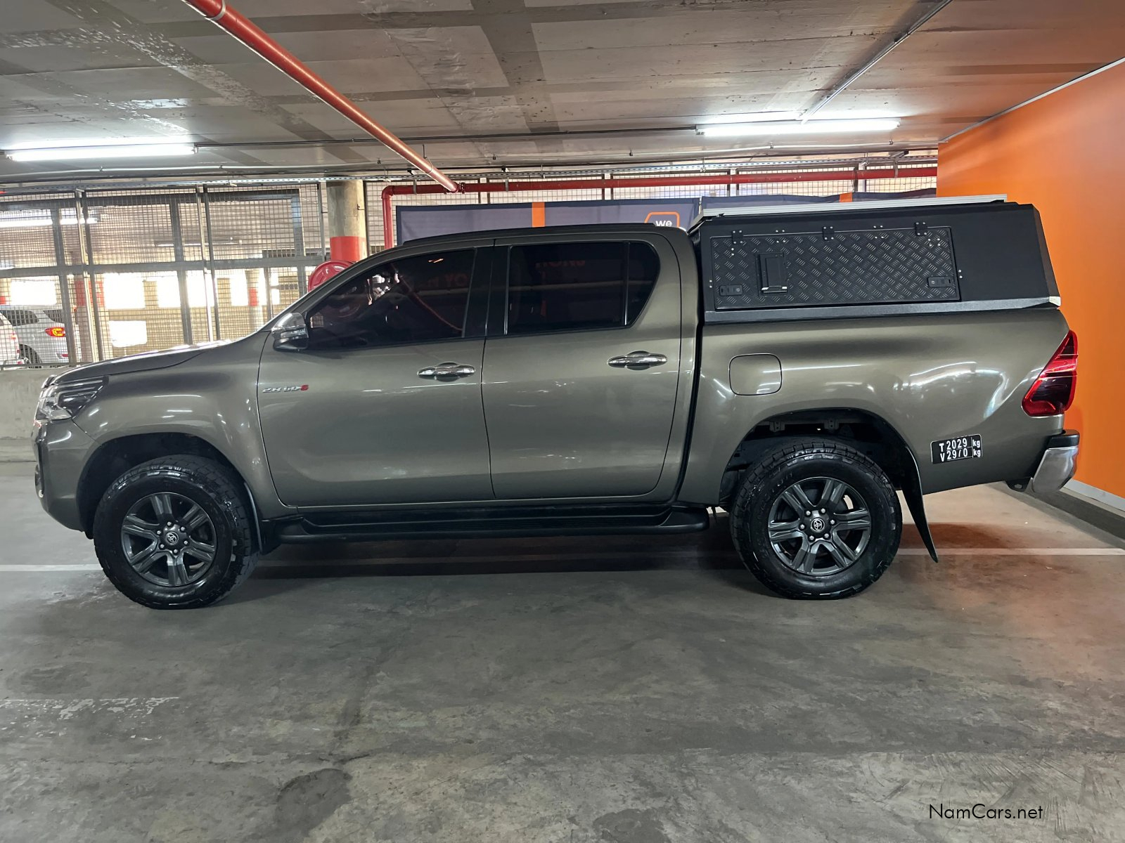 2022 Toyota Hilux photo 2
