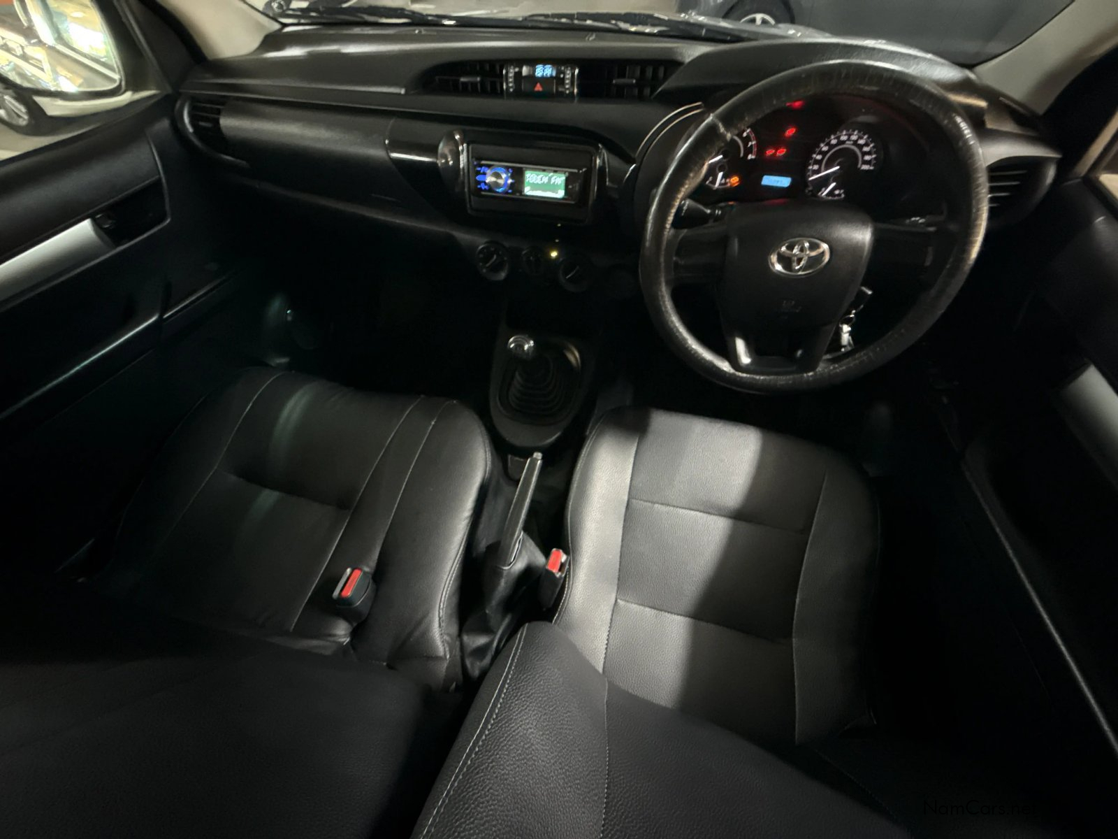 2018 Toyota Hilux photo 17