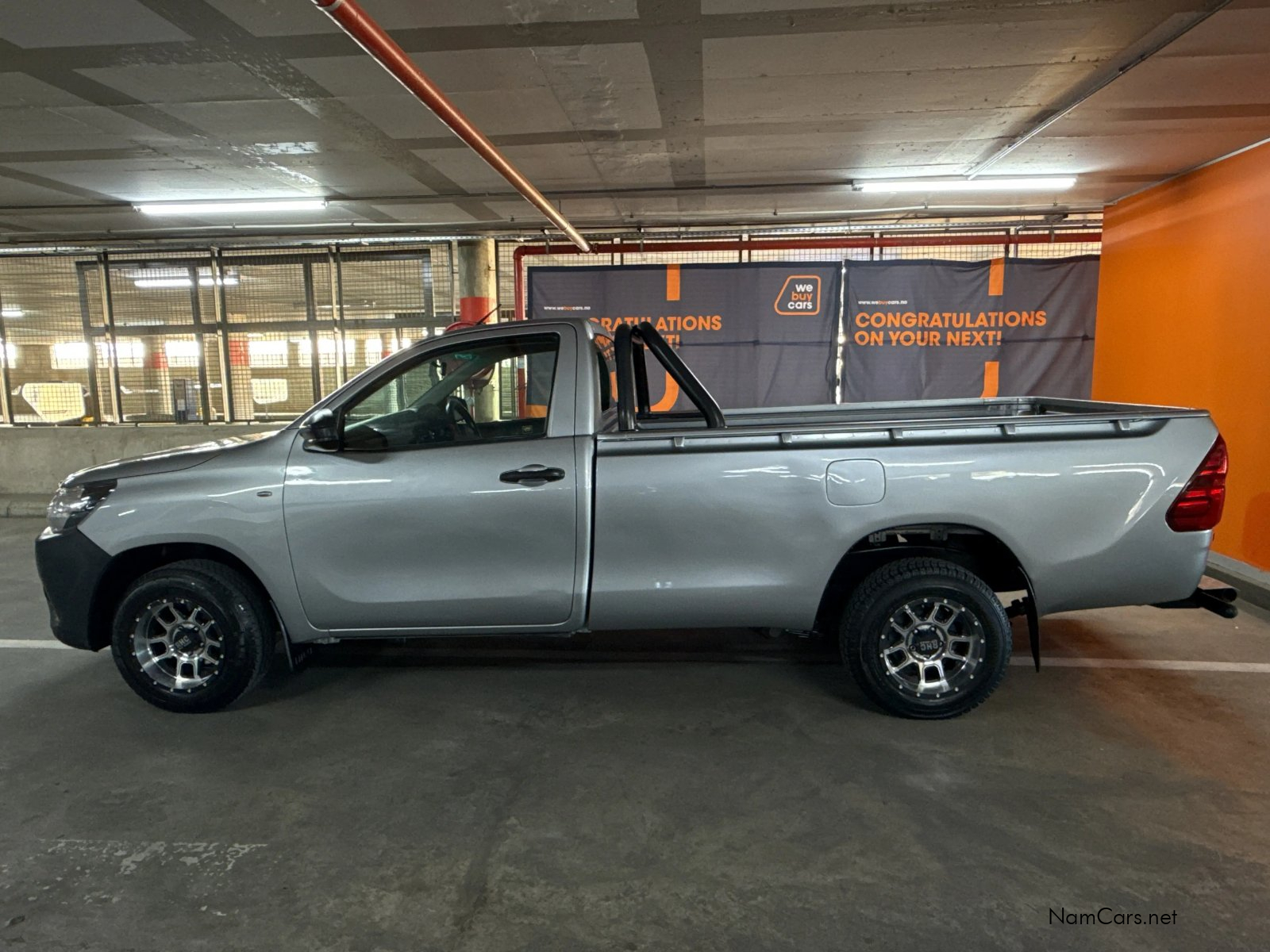 2018 Toyota Hilux photo 2