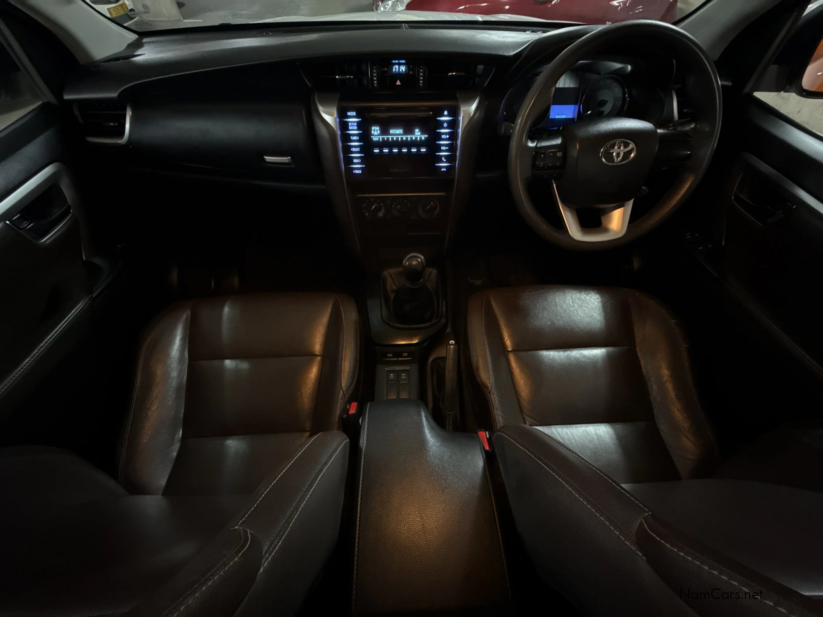 2018 Toyota Fortuner photo 18