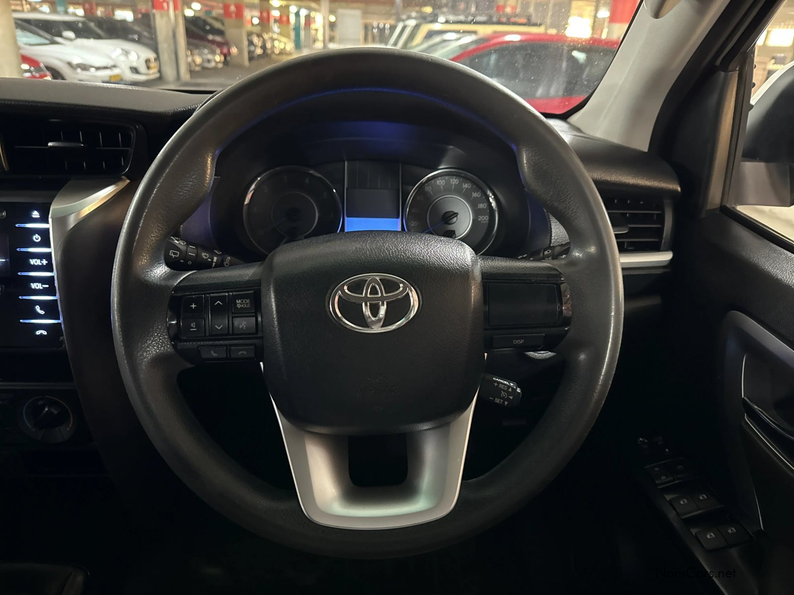 2018 Toyota Fortuner photo 9