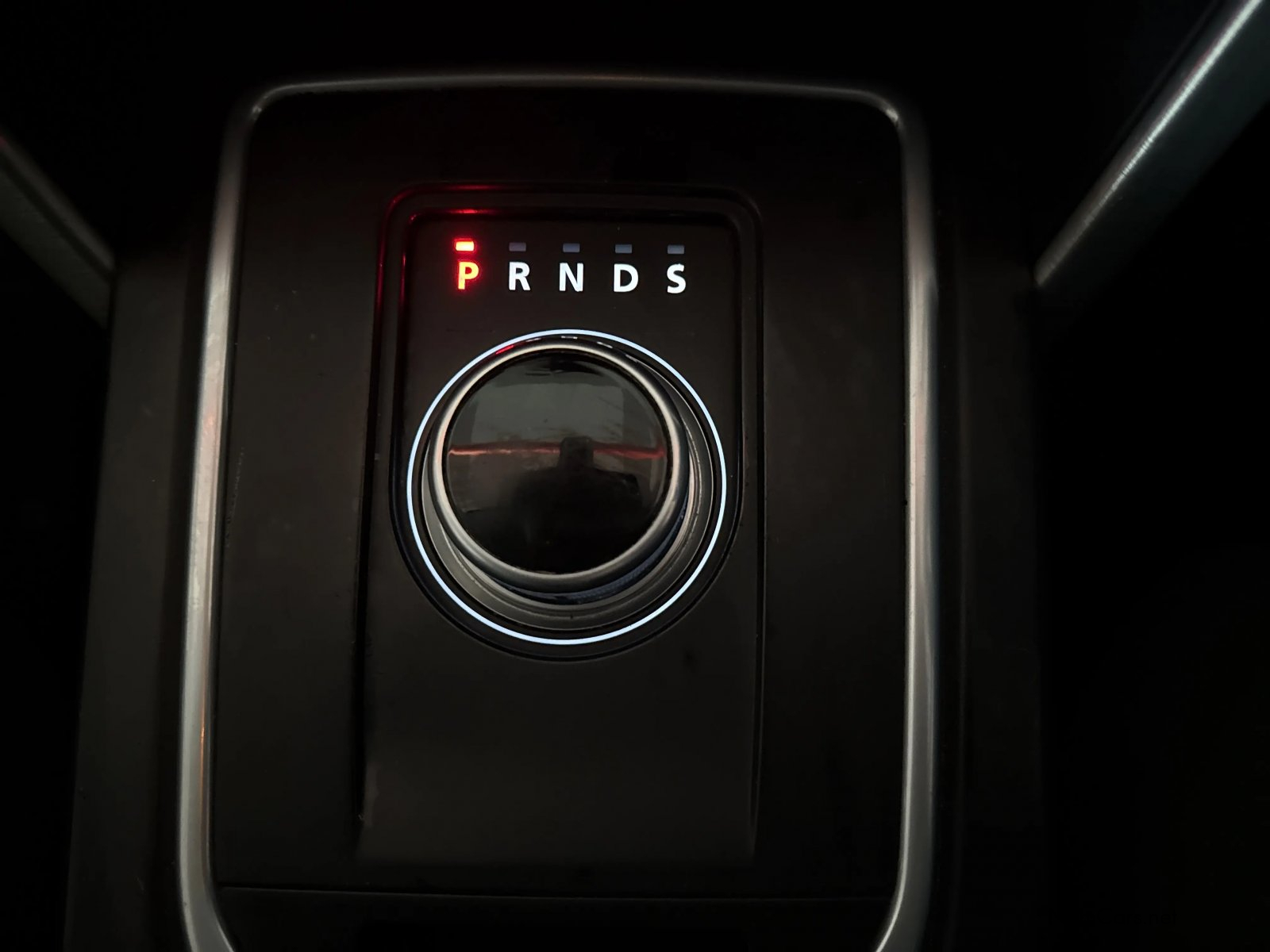 2015 Land Rover Discovery photo 13