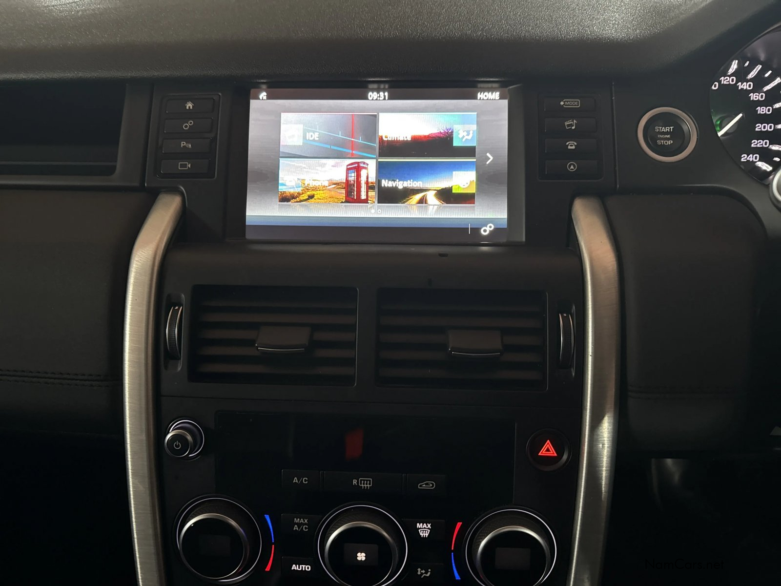 2015 Land Rover Discovery photo 18