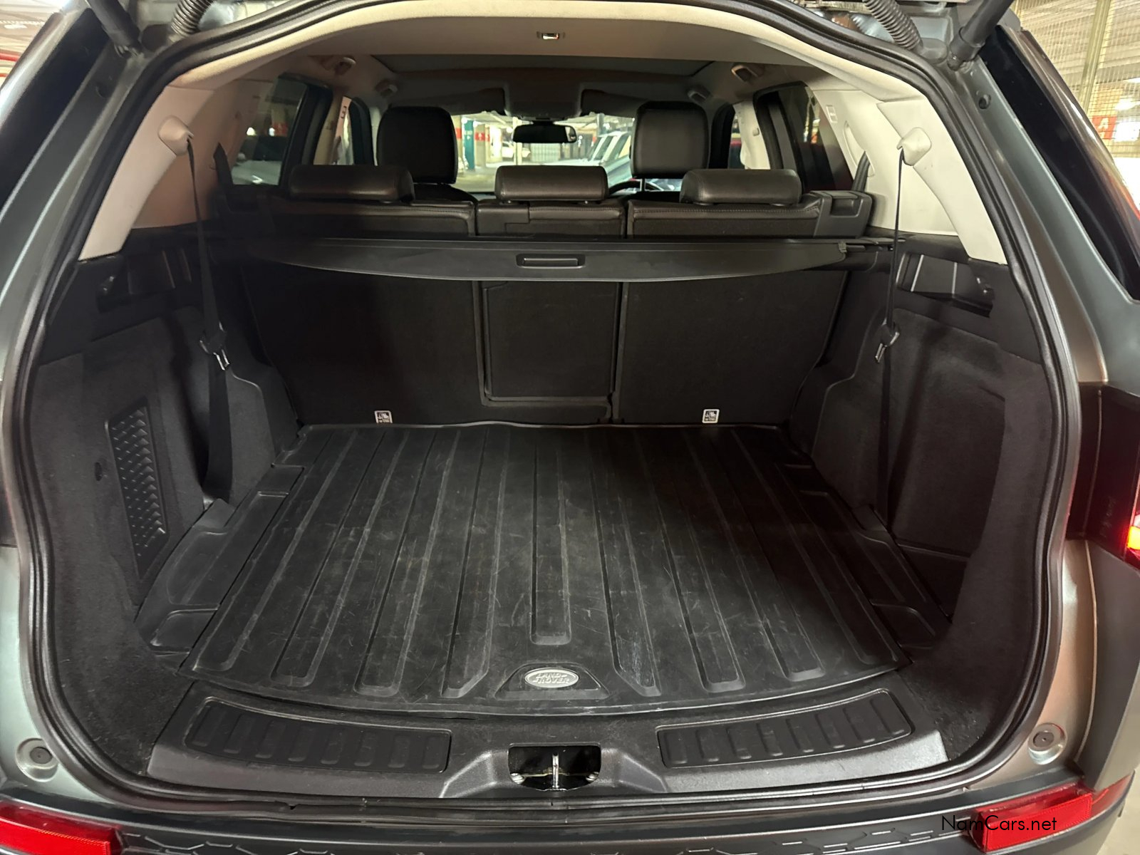 2015 Land Rover Discovery photo 7