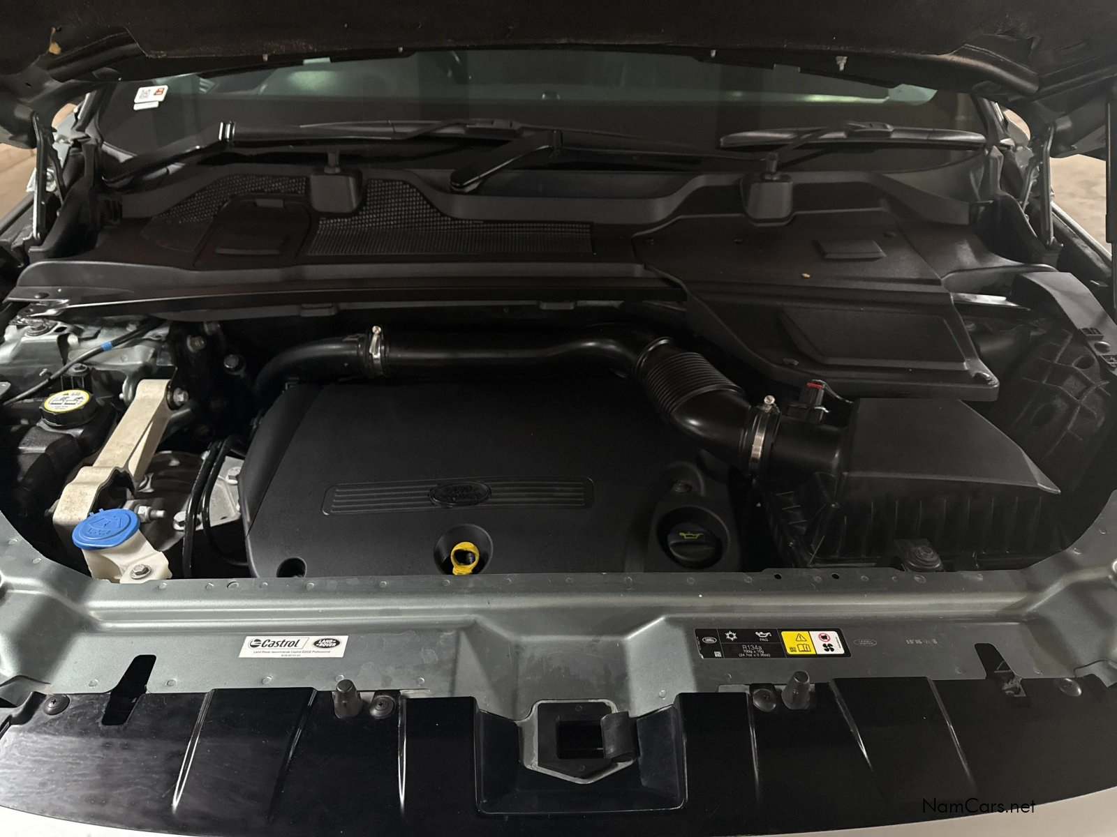 2015 Land Rover Discovery photo 8