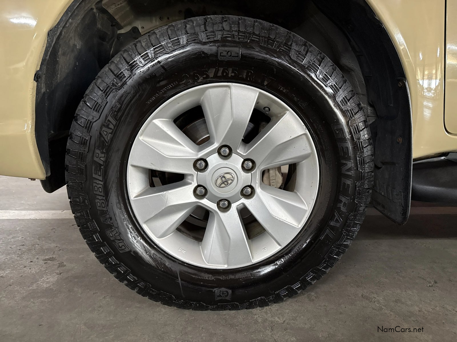 2020 Toyota Hilux photo 17