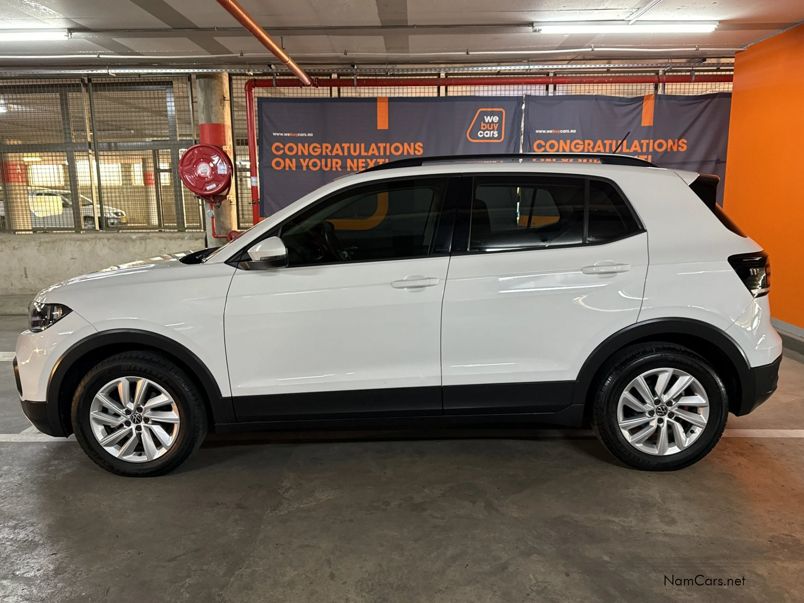 2020 Volkswagen T-Cross photo 2