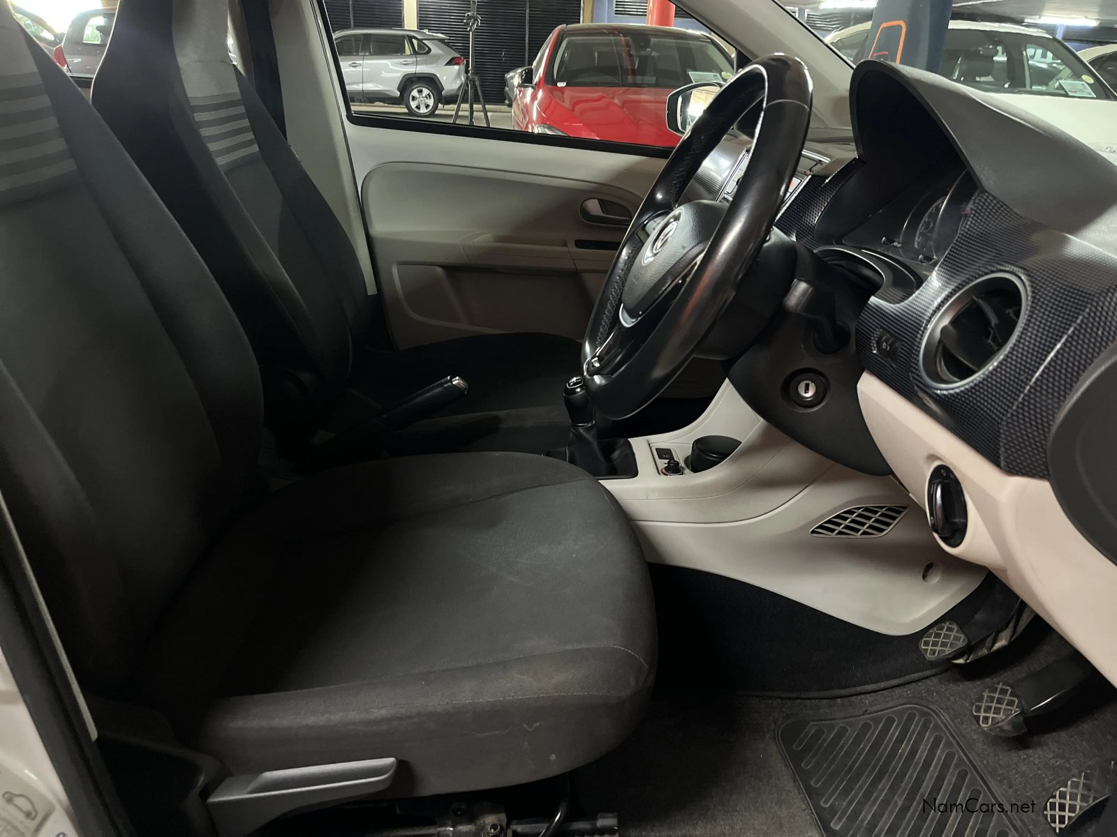 2019 Volkswagen Up photo 13