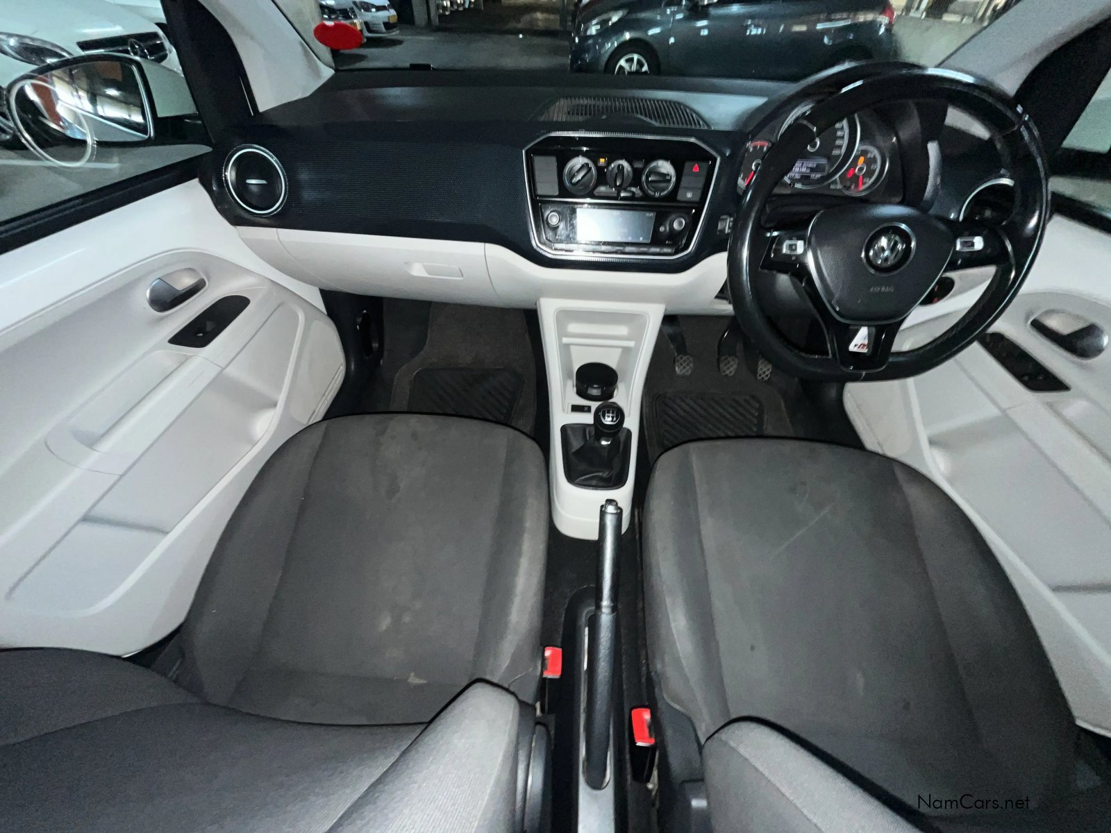 2019 Volkswagen Up photo 18