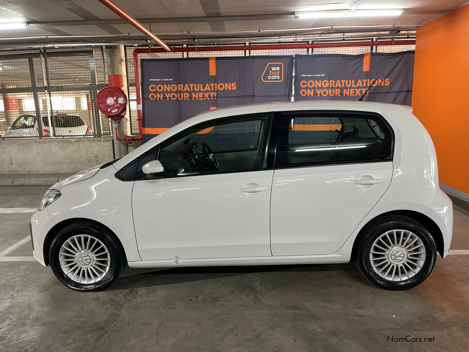 2019 Volkswagen Up photo 2