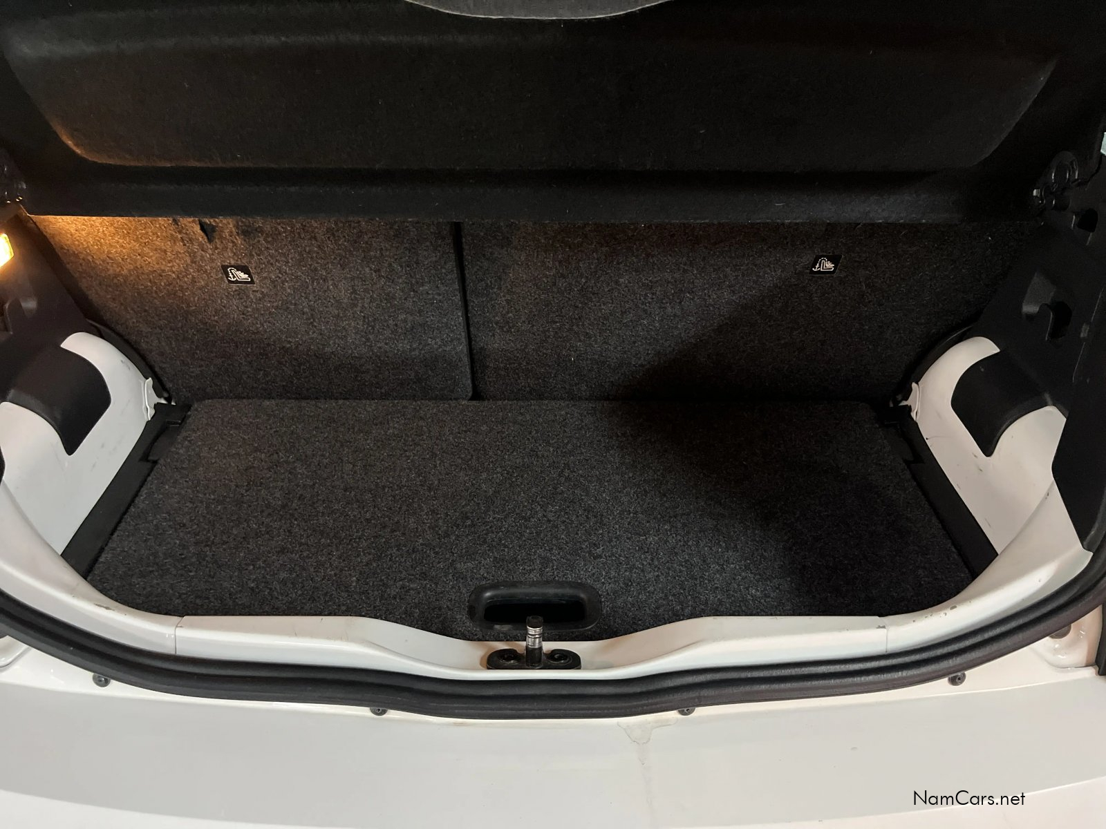 2019 Volkswagen Up photo 7