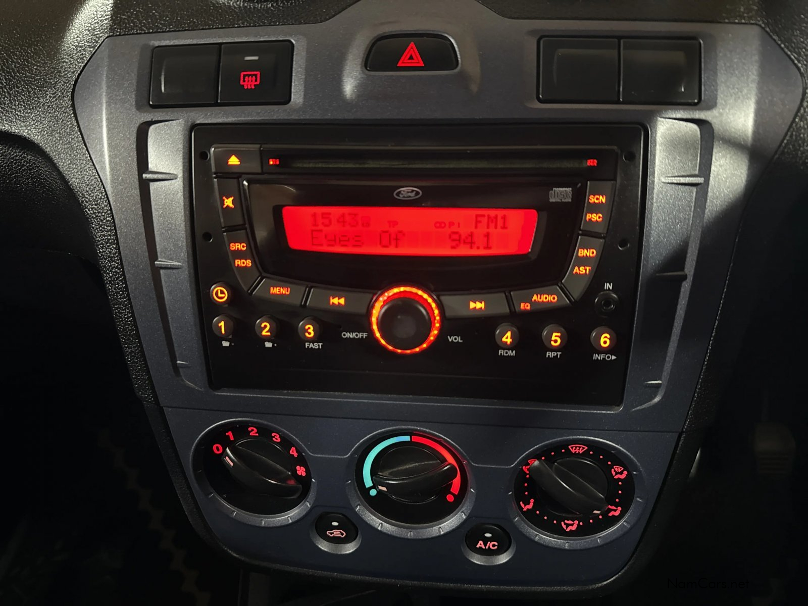 2013 Ford Figo photo 17