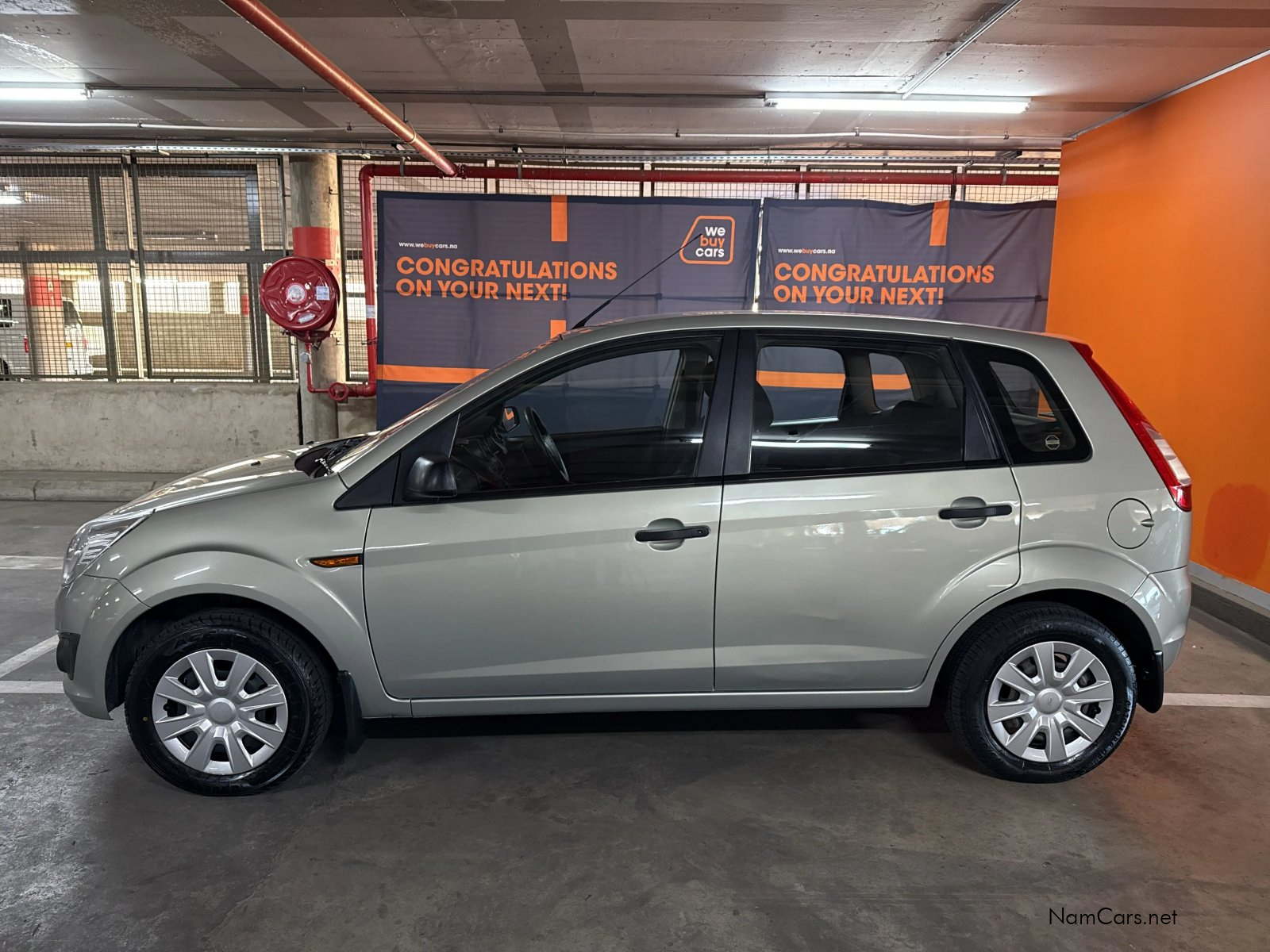 2013 Ford Figo photo 2