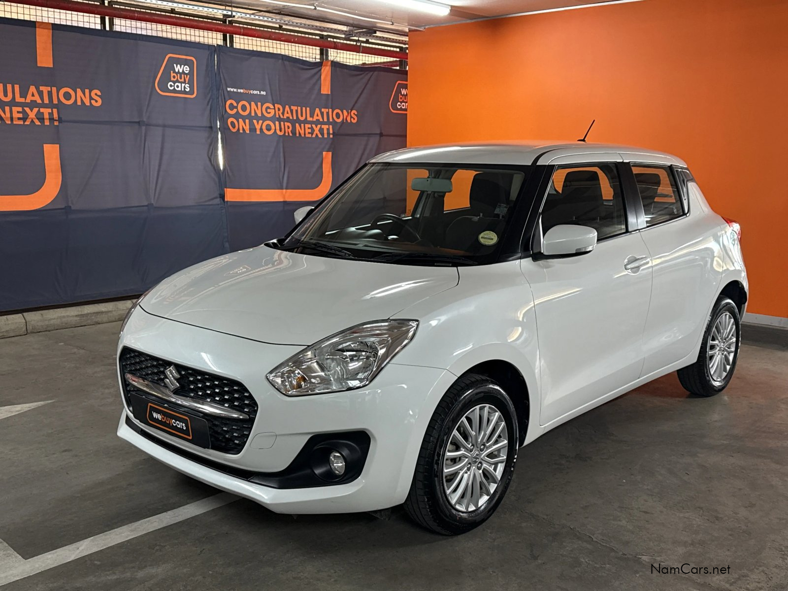 2021 Suzuki Swift photo 1