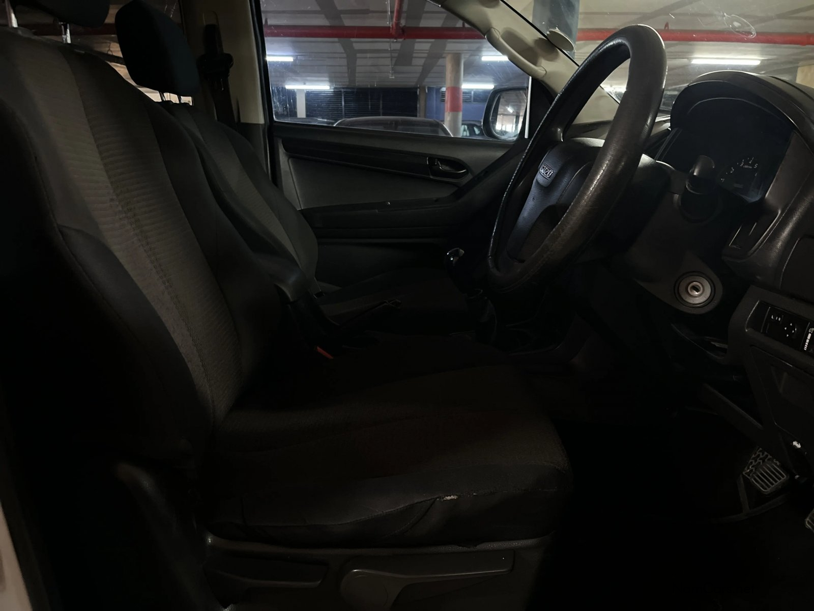 2015 Isuzu KB Series photo 13