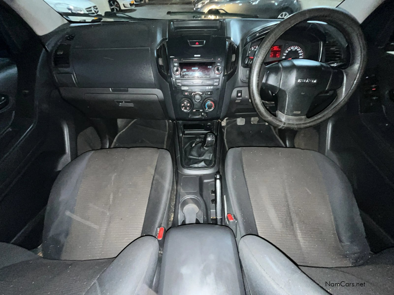 2015 Isuzu KB Series photo 18