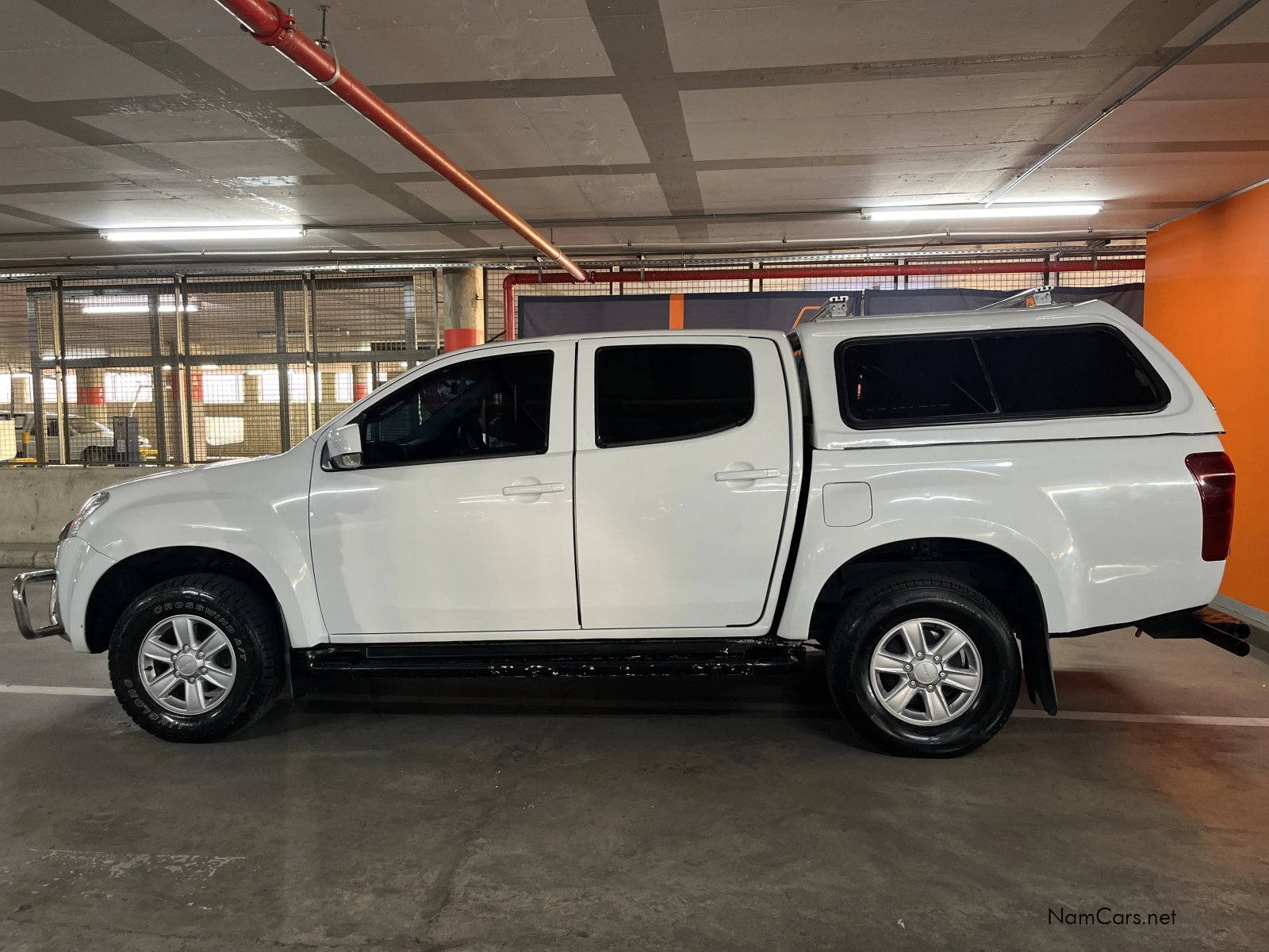 2015 Isuzu KB Series photo 2