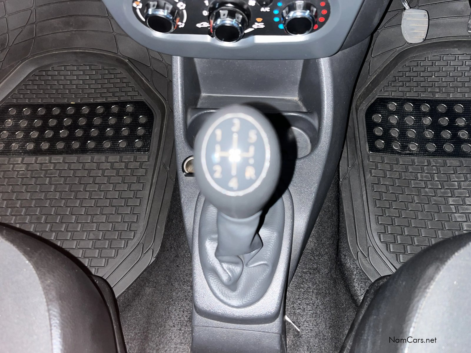 2019 Nissan NP200 photo 9