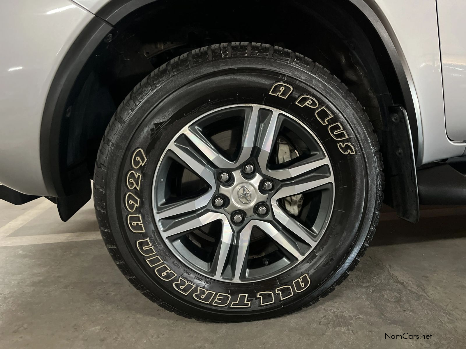 2016 Toyota Fortuner photo 15