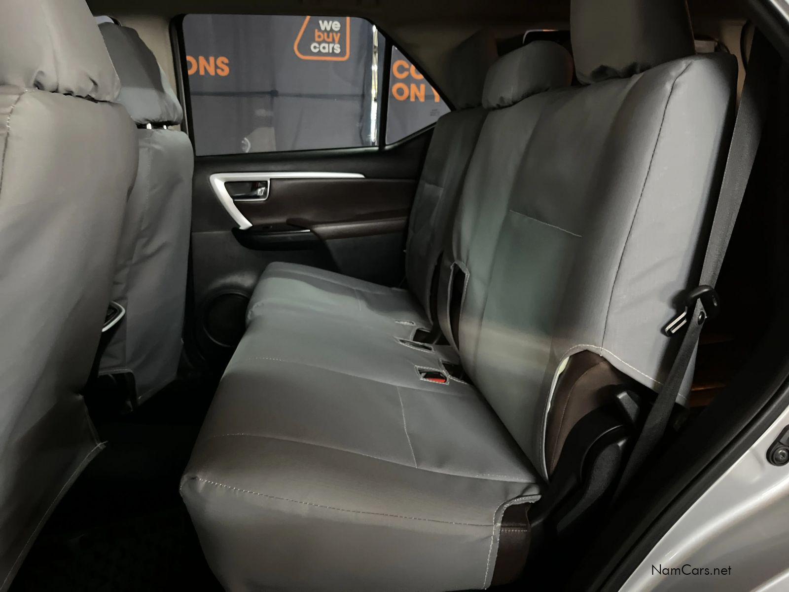 2016 Toyota Fortuner photo 16