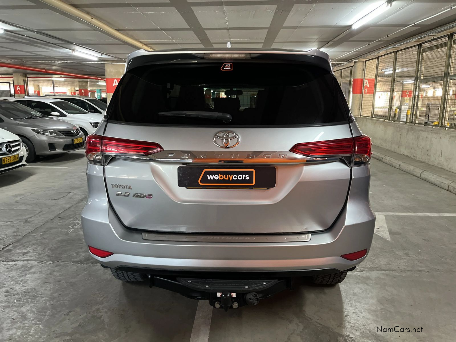 2016 Toyota Fortuner photo 3